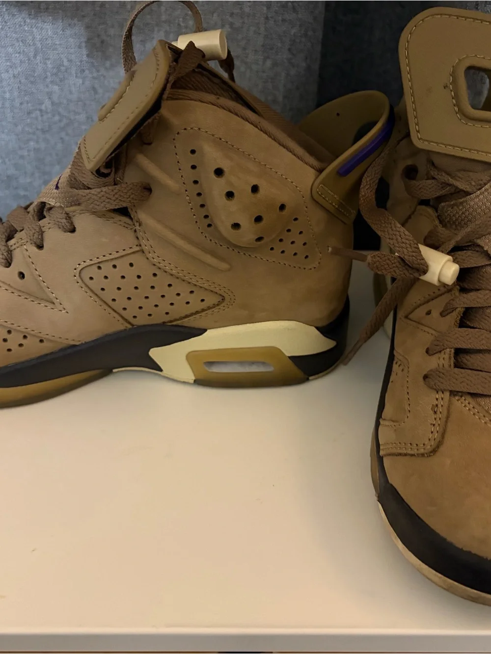Jordan tan suede